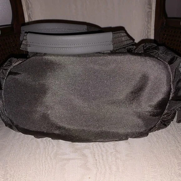 Lug Scuttle RFID Tote - Picture 6 of 12